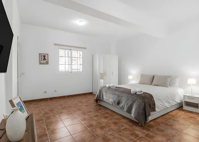 Sardina Retreat